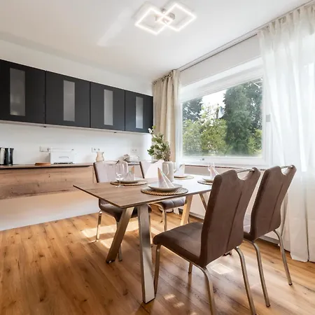 Schoene In Nahe Duesseldorf *