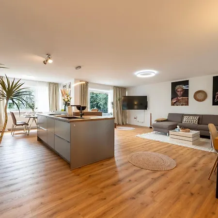 Schoene In Nahe Duesseldorf
